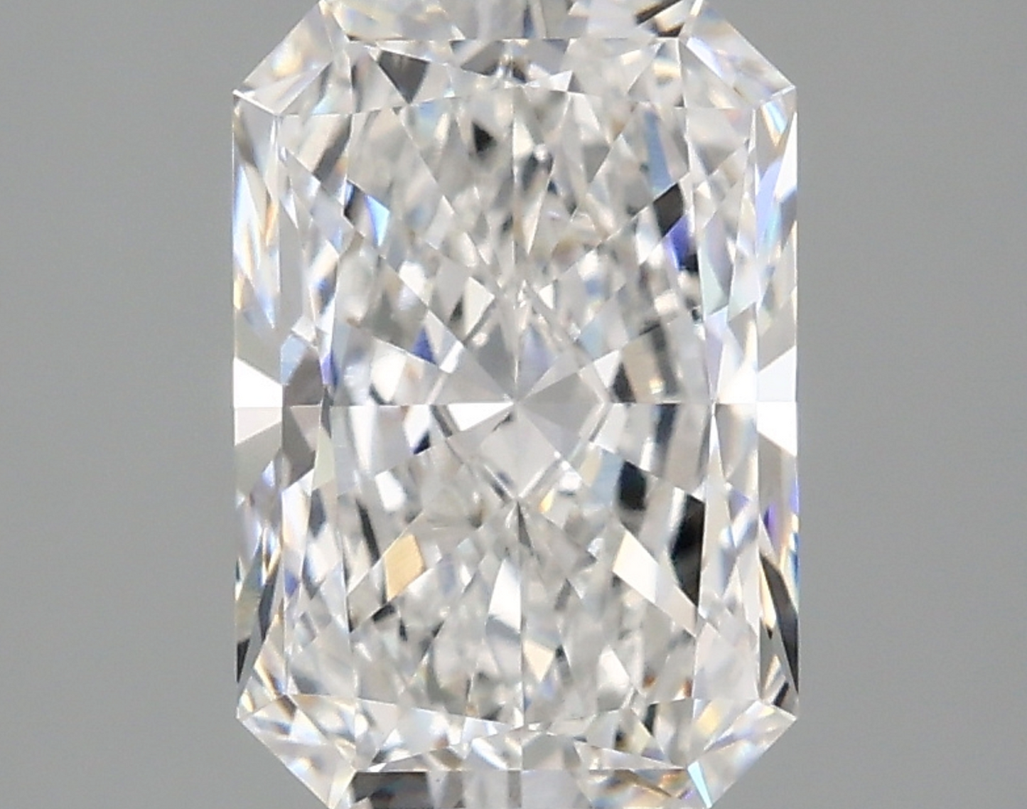 2 CT Radiant Cut Lab Grown Diamond IGI Certified
