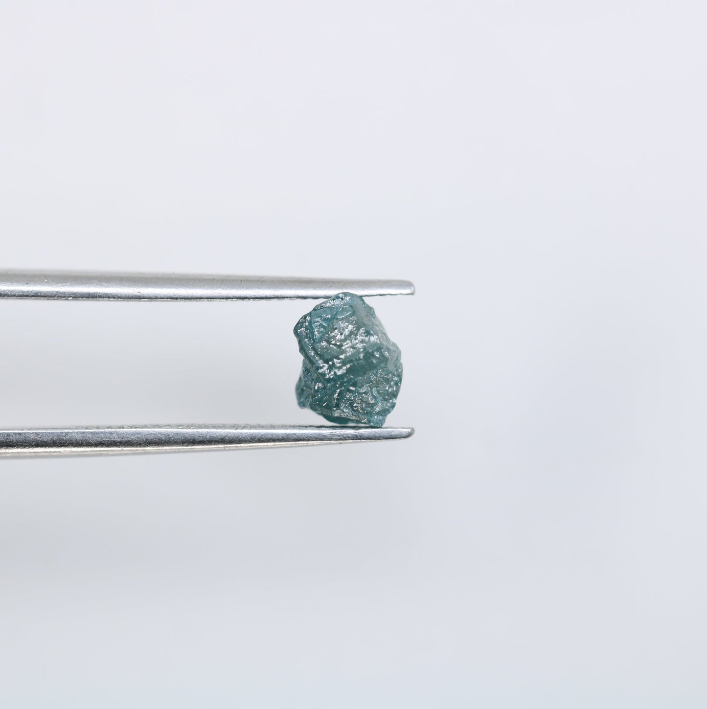 0.99 CT Natural Uncut Blue Rough Diamond - Ideal for Gold Wedding Ring - Perfect Gemstone for Custom Gold Jewelry