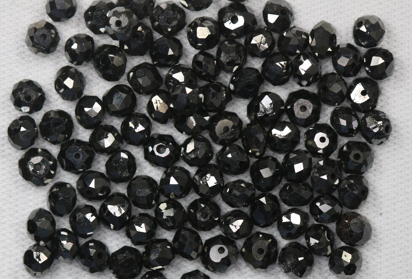 Natural Loose Round Black Diamonds โ Fancy Color, 1.50 to 3.10 MM, 20-Piece Bead Lot | Raw Black Diamonds for Elegant Custom Jewelry Designs