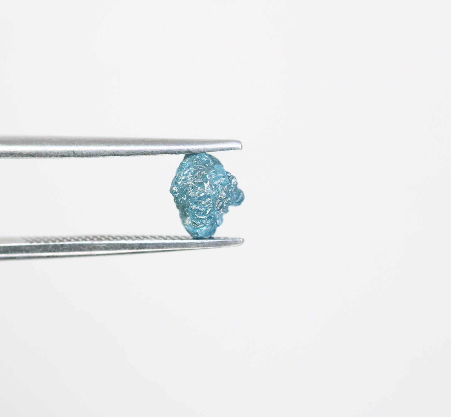 0.93 carat beautiful blue raw rough uncut fancy diamond for designer necklace gold ring diamonds