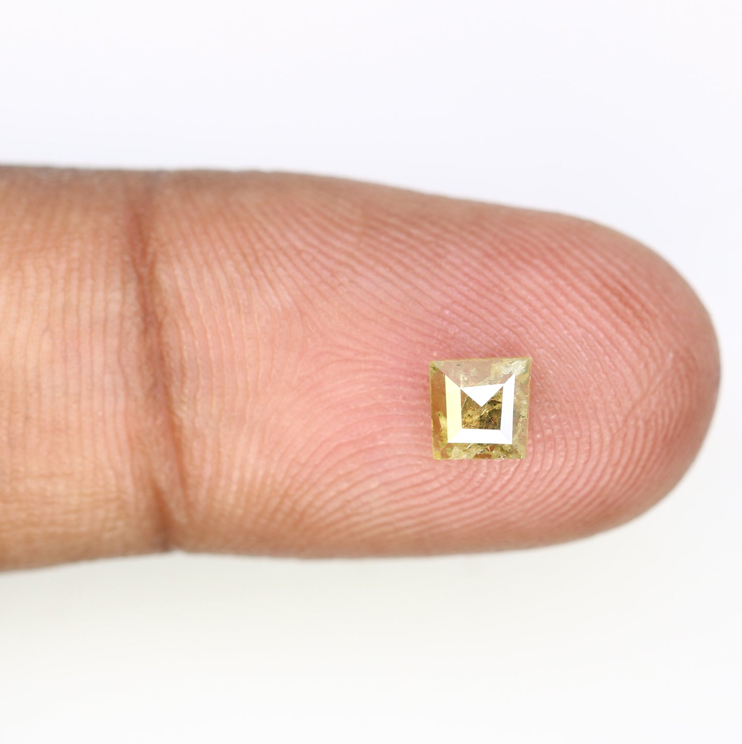 0.50 CT Geometric Shape Green Color Diamond For Multiple Occasions And WeddingFor Gold Ring Diamonds