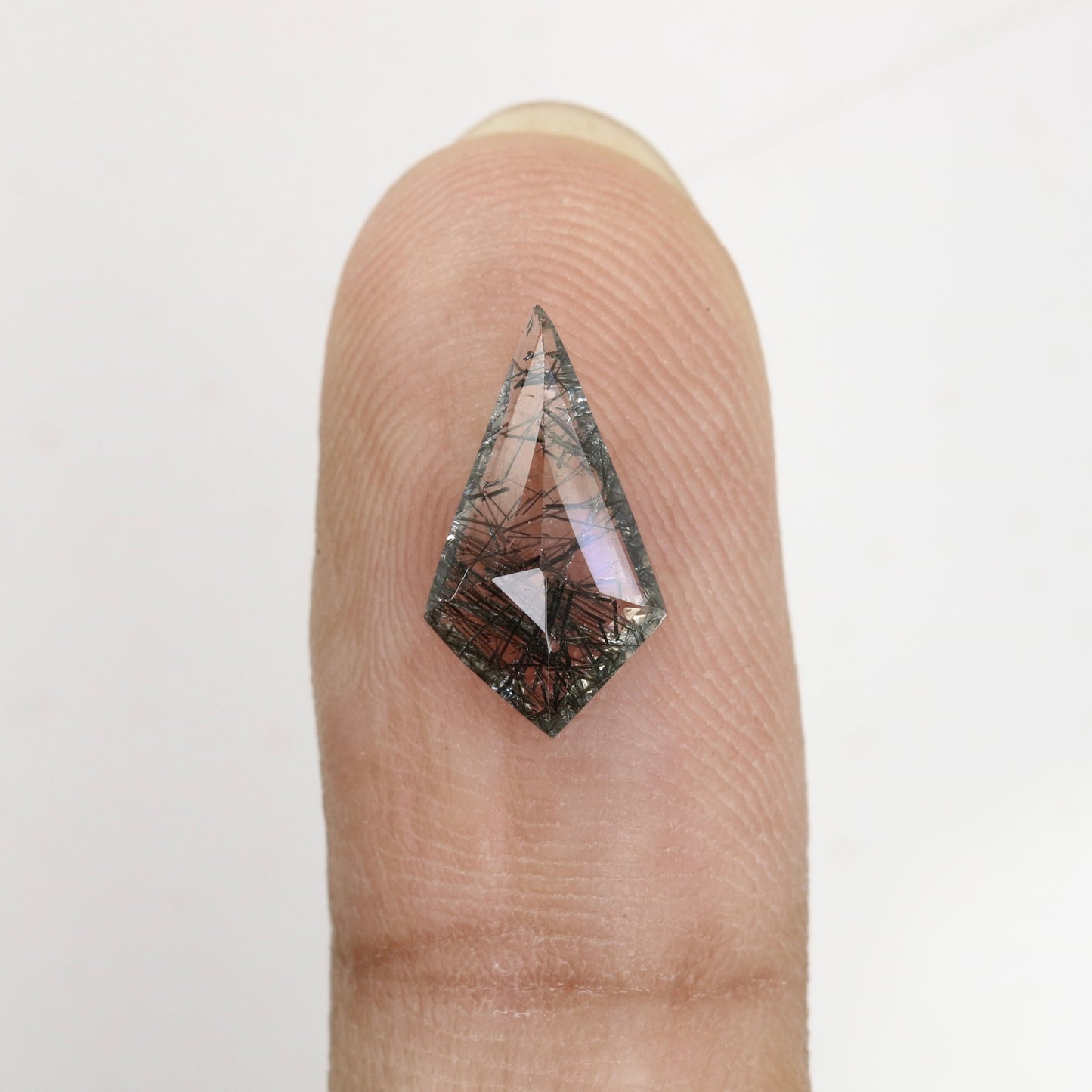 1.21 CT Gorgeous Black Rutile Kite Shape Gemstone for Weddings and Special Occasions - Elegant Jewelry with Classy Color Diamonds
