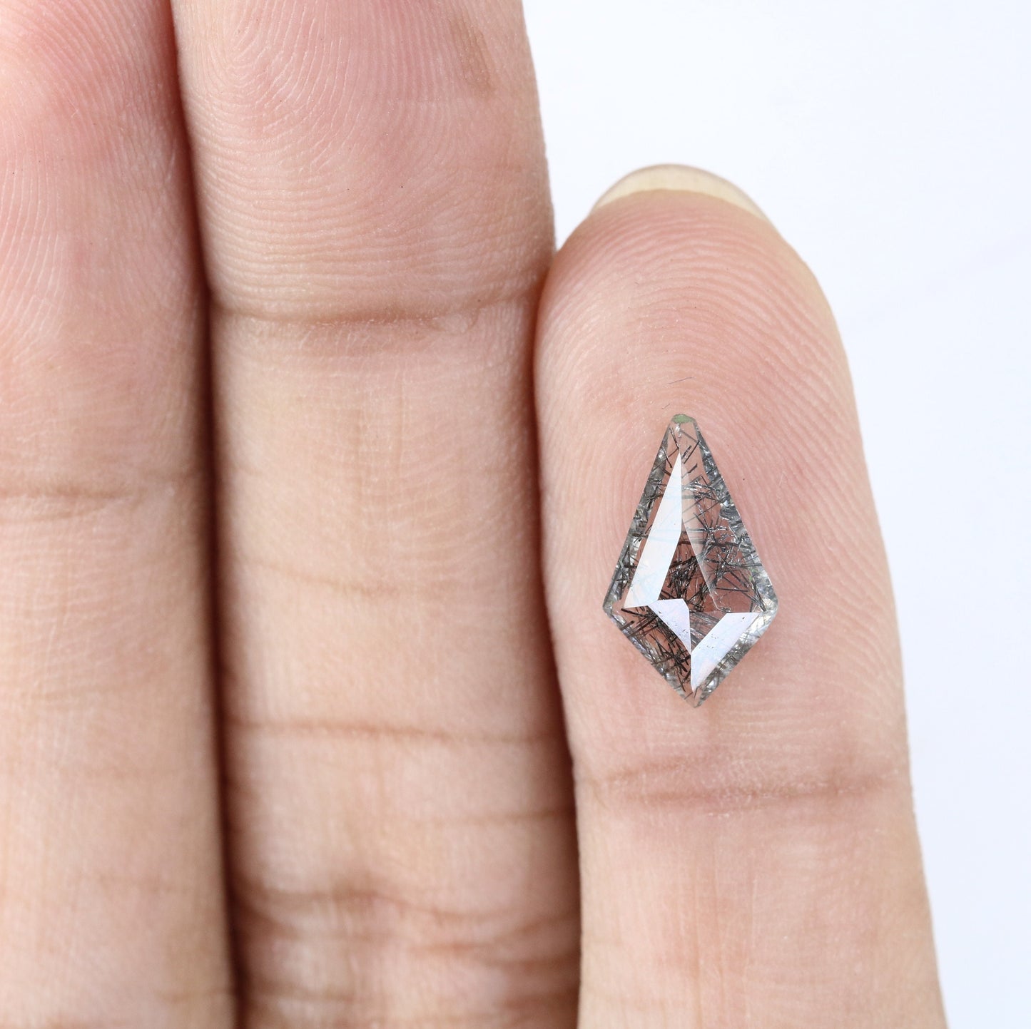 1.29 CT Kite Shape Loose Black Gemstone for Multiple Occasions - Elegant Statement Jewelry and Gift for Daughter with Gold Ring and Diamonds