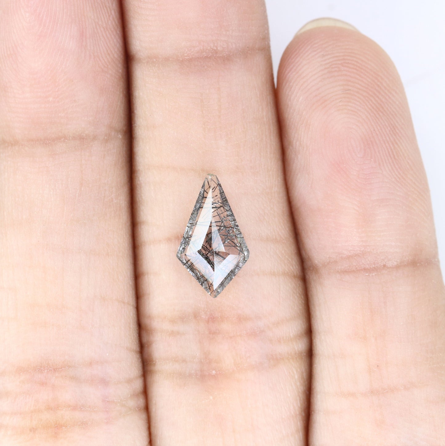 1.29 CT Kite Shape Loose Black Gemstone for Multiple Occasions - Elegant Statement Jewelry and Gift for Daughter with Gold Ring and Diamonds