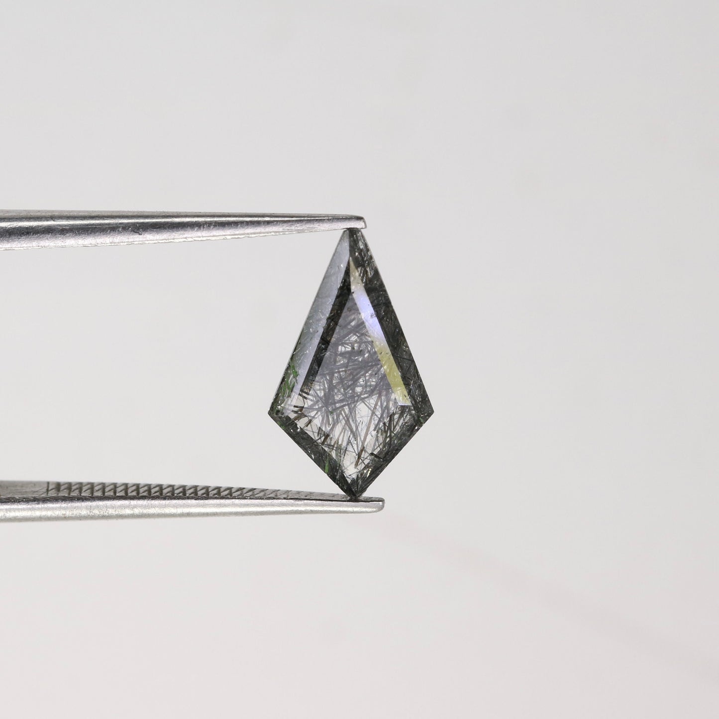 1.29 CT Gorgeous Black Rutile Kite Shaped Gemstone for Wedding Jewelry - Perfect Gift for Her with Gold Ring and Diamonds