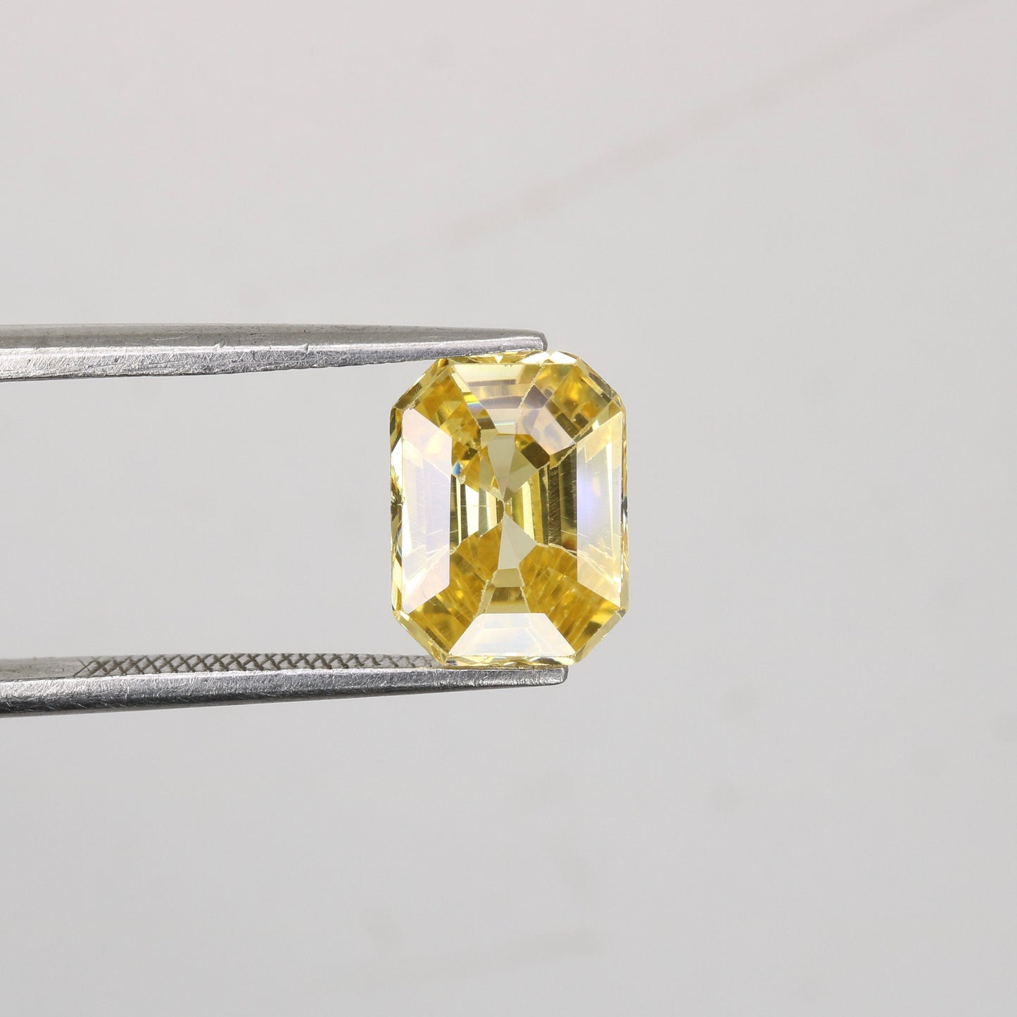 4.21 CT Rustic Citrine Emerald Shape Sapphire Gemstone - Stunning Natural Stone for Fine Jewelry and Diamonds