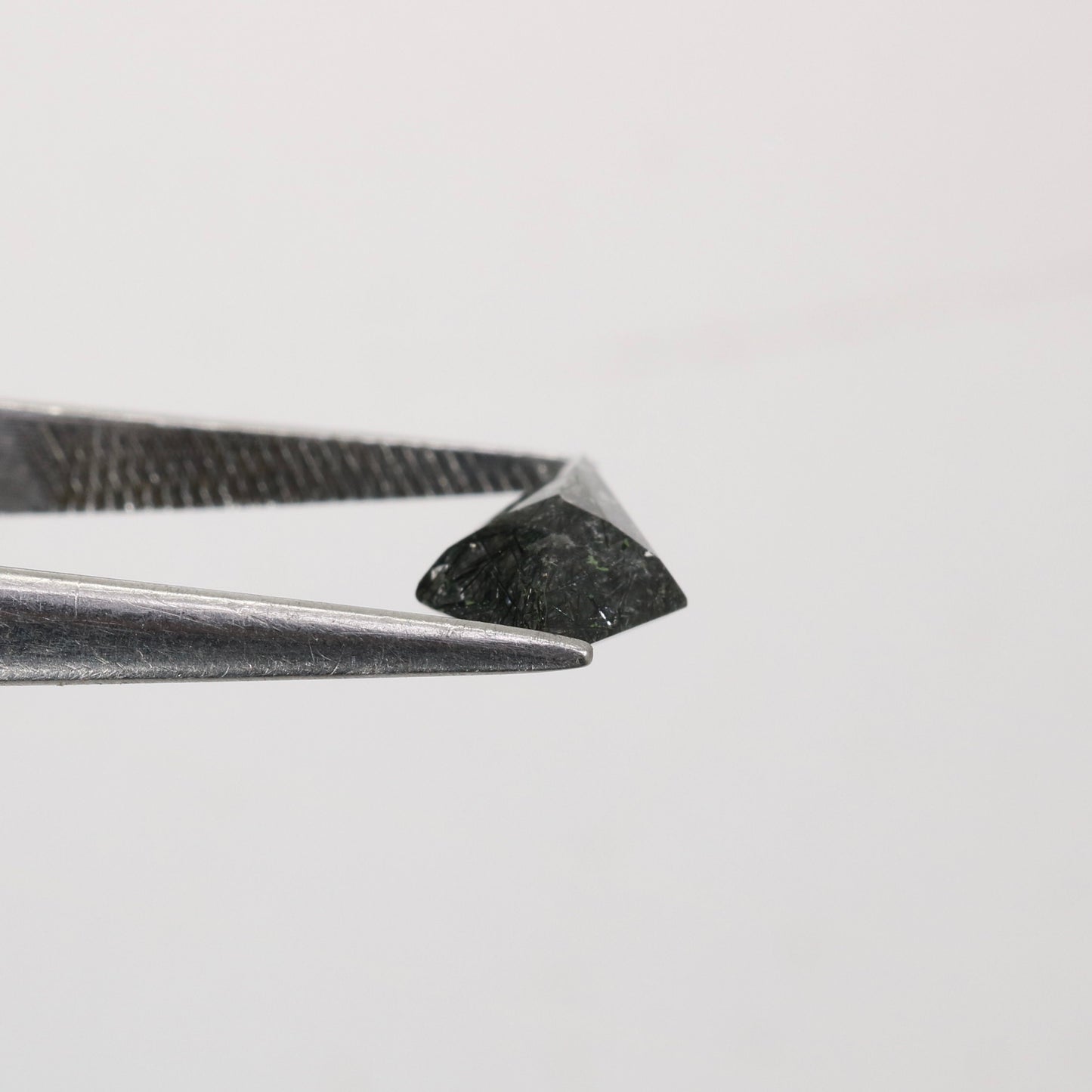 1.29 CT Gorgeous Black Rutile Kite Shaped Gemstone for Wedding Jewelry - Perfect Gift for Her with Gold Ring and Diamonds