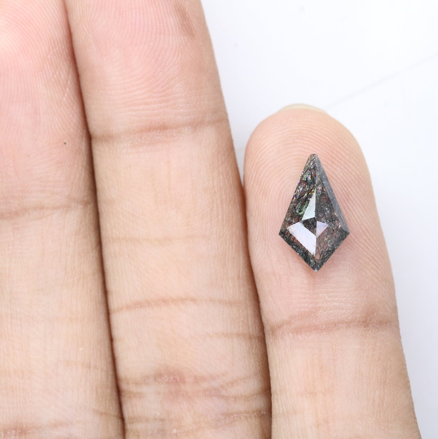 1.29 CT Gorgeous Black Rutile Kite Shaped Gemstone for Wedding Jewelry - Perfect Gift for Her with Gold Ring and Diamonds