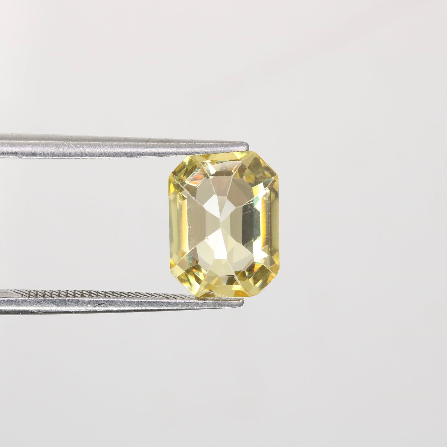 4.21 CT Rustic Citrine Emerald Shape Sapphire Gemstone - Stunning Natural Stone for Fine Jewelry and Diamonds