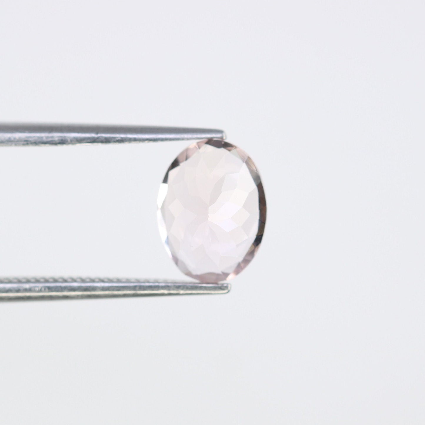 1.18 CT Pink Morganite Loose Gemstone - Oval Shape Natural Earth Mined Stone for Elegant Jewelry Designs