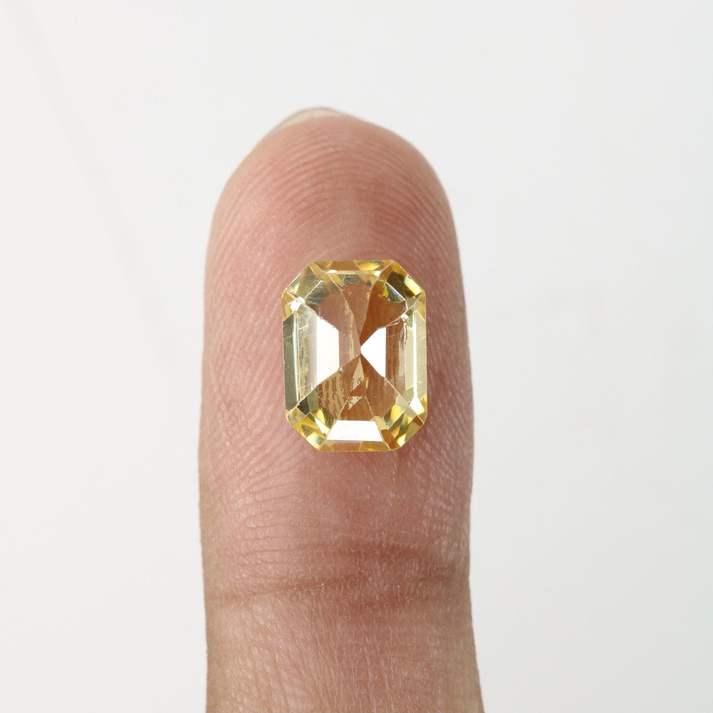4.21 CT Rustic Citrine Emerald Shape Sapphire Gemstone - Stunning Natural Stone for Fine Jewelry and Diamonds
