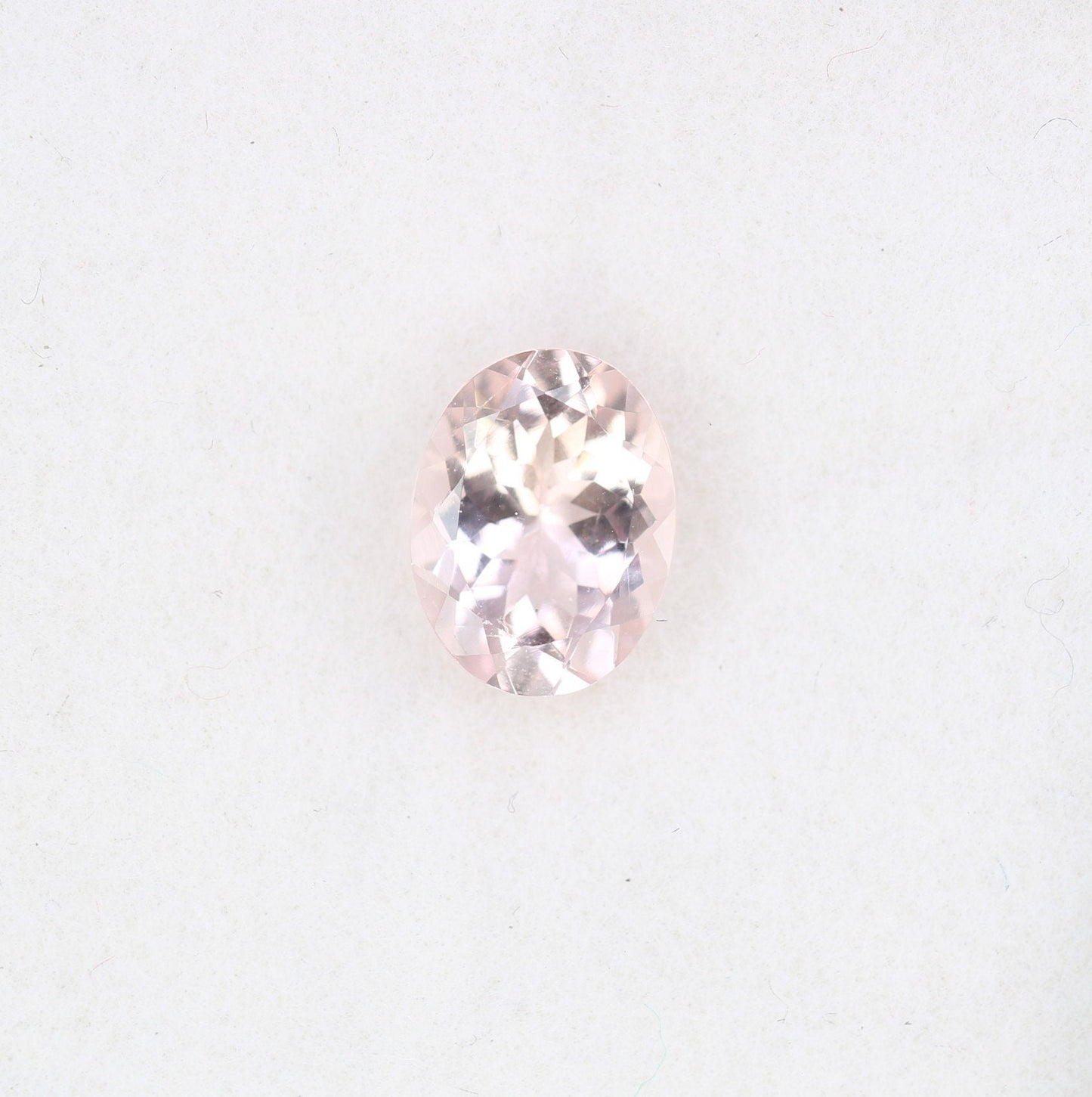1.18 CT Pink Morganite Loose Gemstone - Oval Shape Natural Earth Mined Stone for Elegant Jewelry Designs