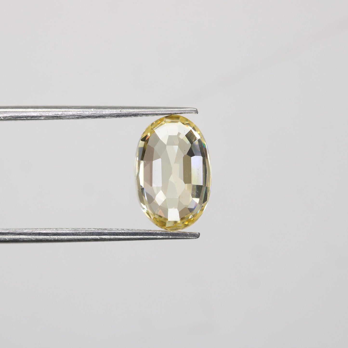 5.54 CT Natural Citrine Oval Loose Gemstone - Stunning Yellow Stone for Fine Jewelry and Diamonds