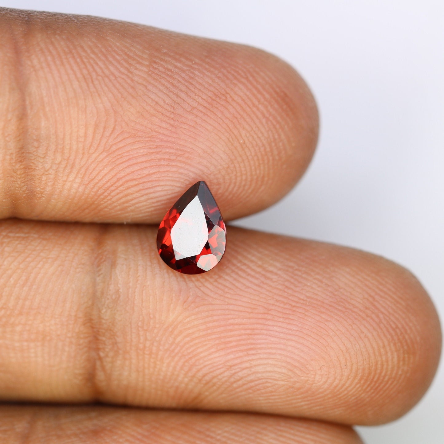 1.34 CT Elegant Red Pear Cut Garnet Gemstone for Weddings and Special Occasions - Perfect Gift for Daughter with Gold Ring and Diamonds