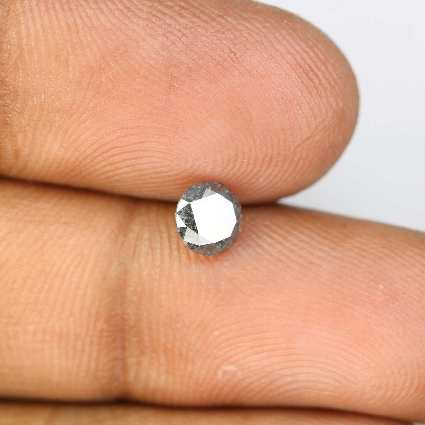 0.79 Carat 5.5mm Salt and Pepper Round Diamond RingFor Gold Ring Diamonds