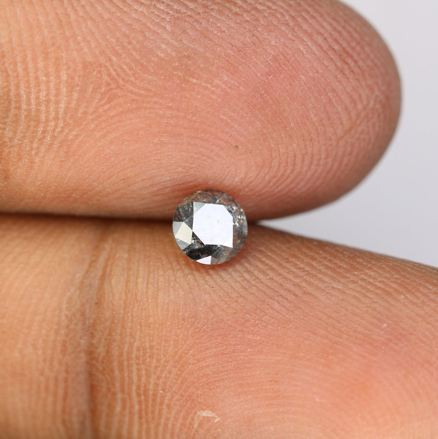 0.52 CT Salt and Pepper Round Diamond for RingFor Gold Ring Diamonds