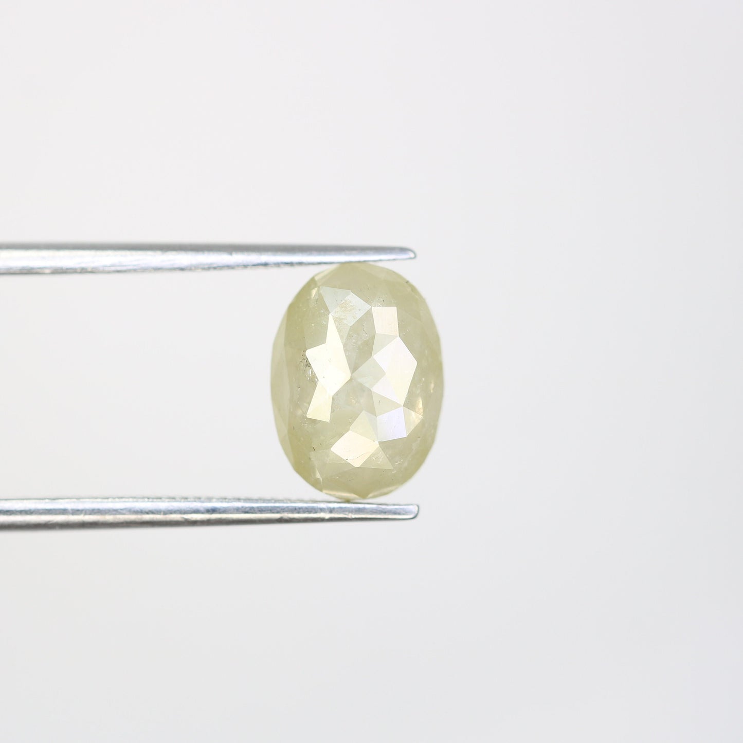 3.18 CT Oval Grey Diamond - Ideal for Engagement Ring & Stunning Gold Jewelry Design