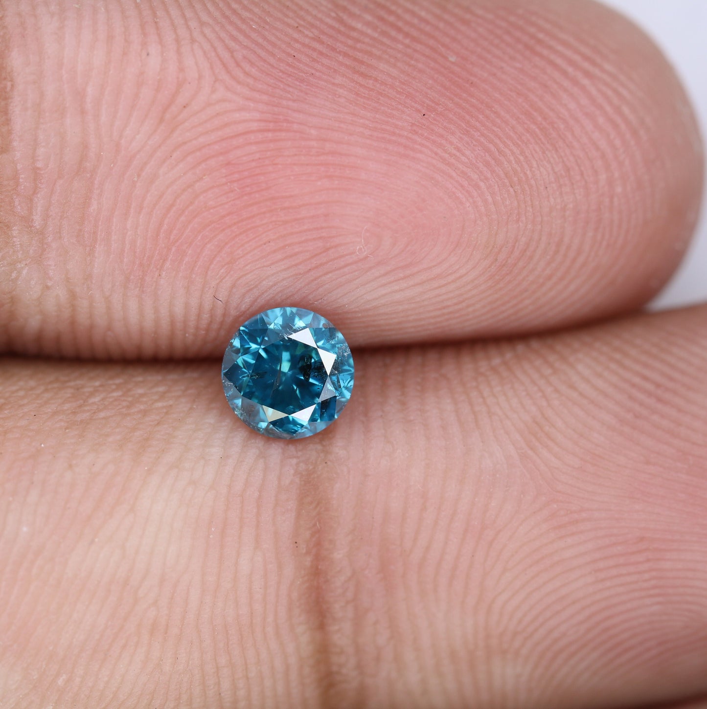 0.60 CT Sparkling Blue Round Cut Diamond Perfect for Engagement Bands and Gold Ring Settings