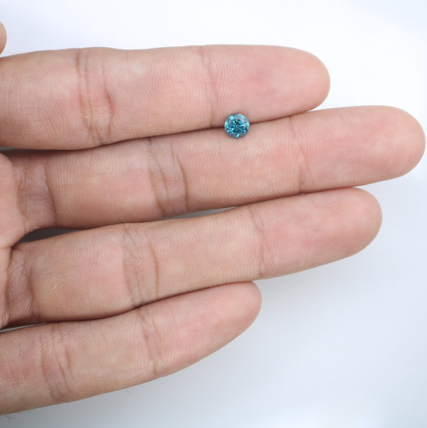 0.60 CT Sparkling Blue Round Cut Diamond Perfect for Engagement Bands and Gold Ring Settings