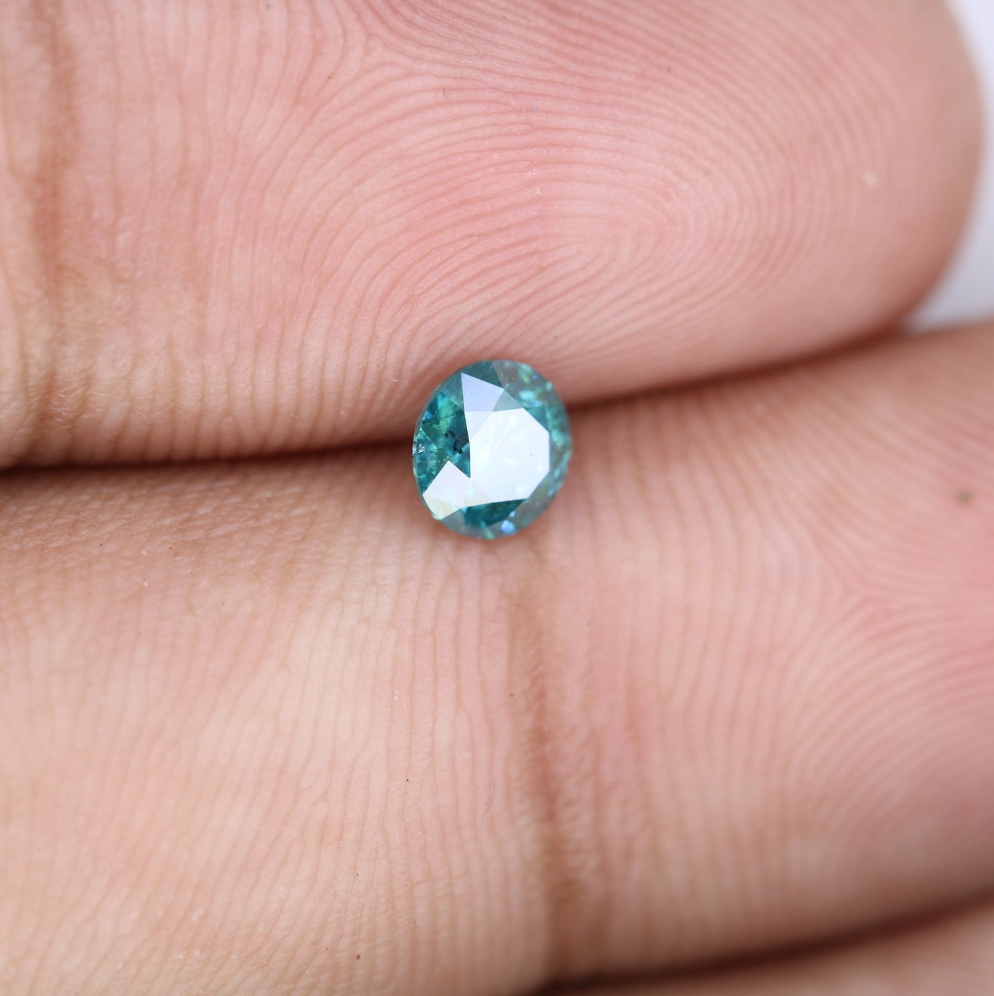 0.52 CT Green Round Brilliant Cut Diamond for Engagement Rings and Gold Band Settings