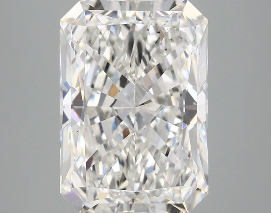 4 CT Radiant Cut Lab Grown Diamond IGI Certified
