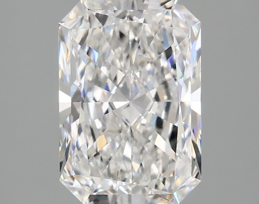 2 CT Radiant Cut Lab Grown Diamond IGI Certified