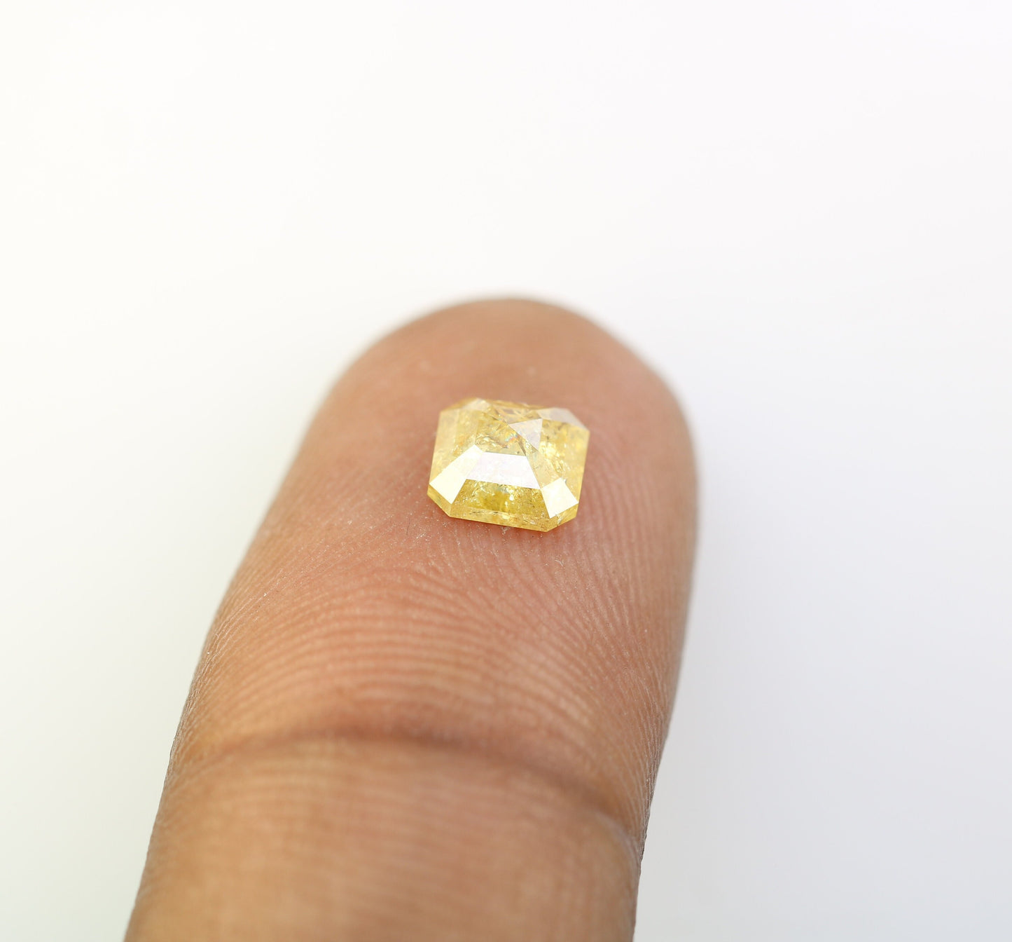 0.89 Carat Fancy Yellow Color Opaque Clarity Loose Polished Diamond For Promise RingFor Gold Ring Diamonds