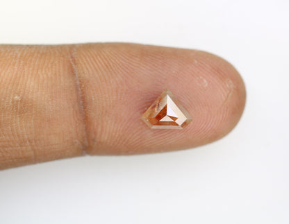 1.51 Carat Popular Red Color Diamond shaped Polished Diamond Fancy Engegament RingFor Gold Ring Diamonds