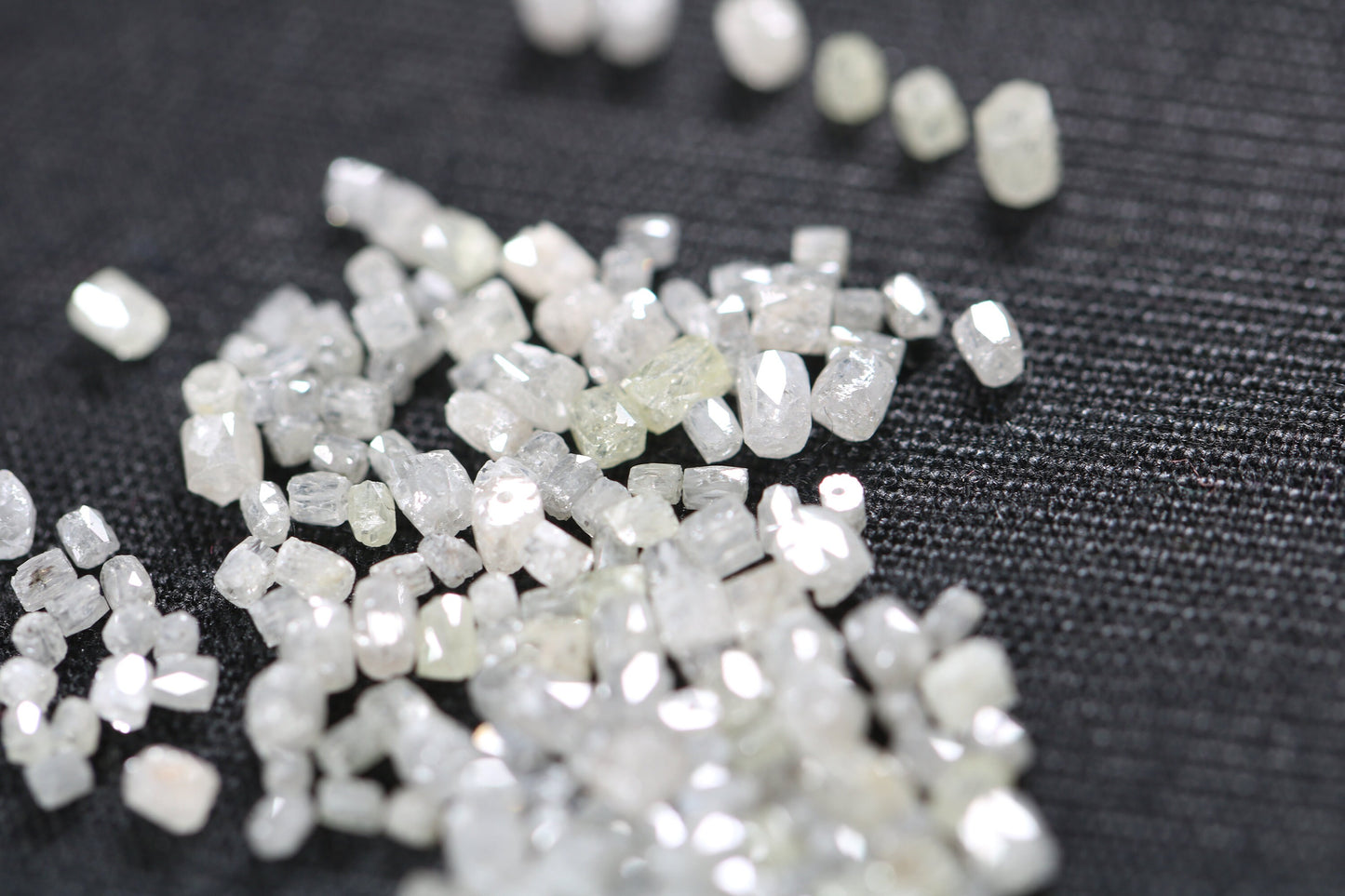 Natural Loose Fancy White Diamond Beads – 1.50 to 3.10 MM, 20-Piece Lot, Elegant Pipe Beads for Necklaces, Jewelry Making