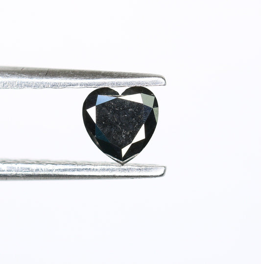 Heartfelt Elegance: 0.26 CT Heart-Shaped Black Diamond - Perfect for Every Occasion!For Gold Ring Diamonds