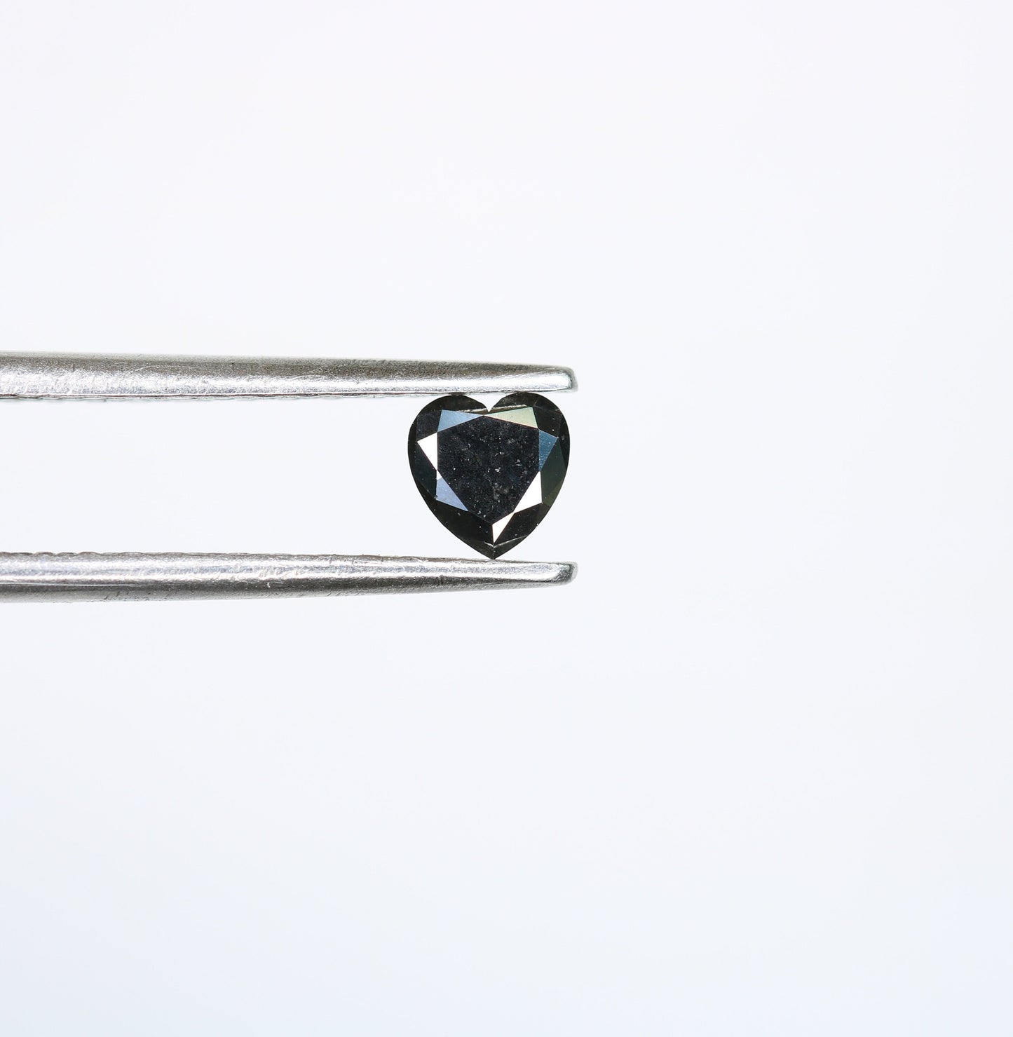 Heartfelt Elegance: 0.26 CT Heart-Shaped Black Diamond - Perfect for Every Occasion!For Gold Ring Diamonds