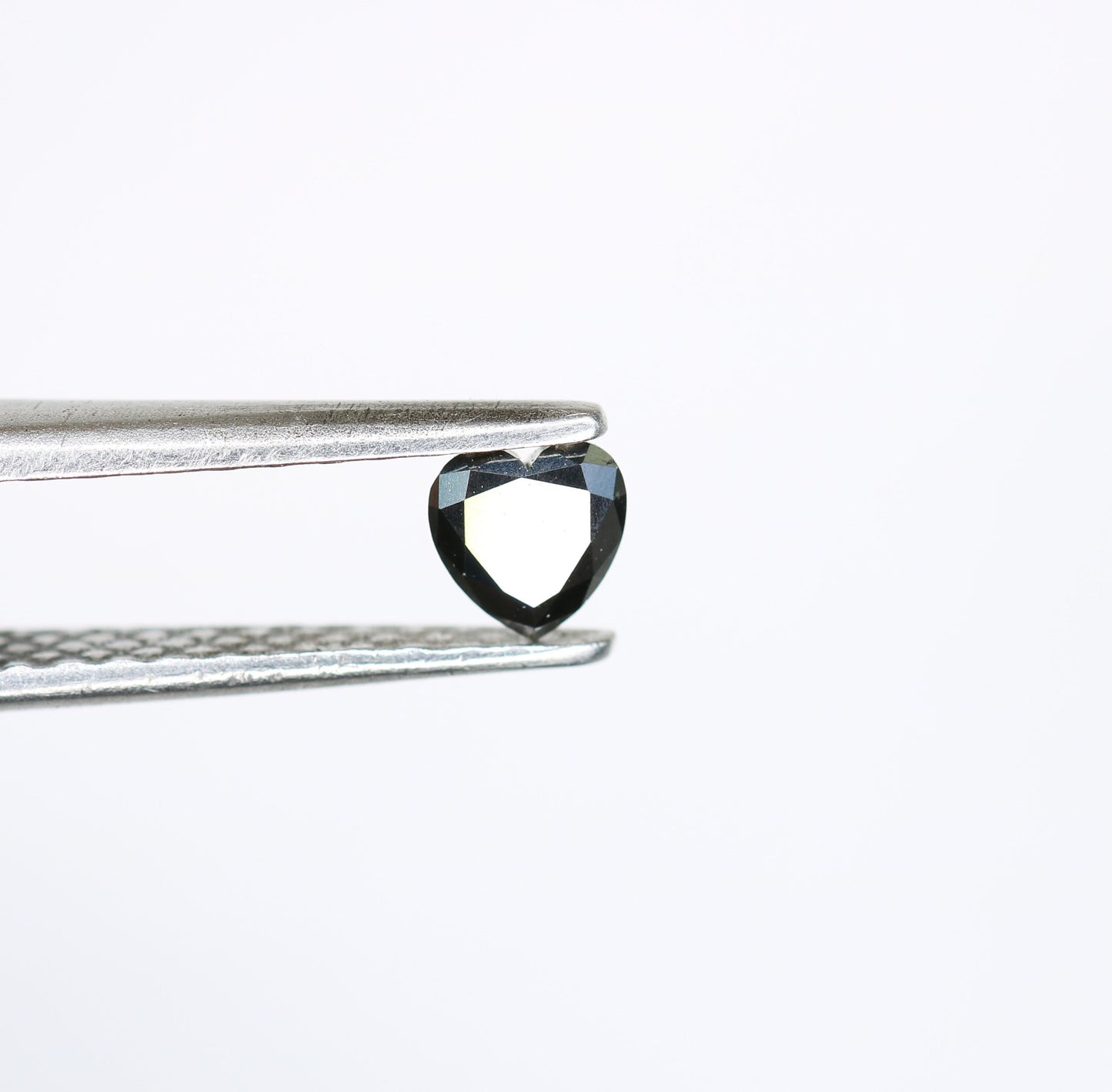 Heartfelt Elegance: 0.26 CT Heart-Shaped Black Diamond - Perfect for Every Occasion!For Gold Ring Diamonds