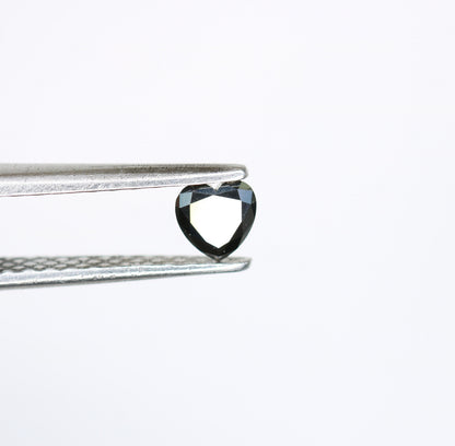Heartfelt Elegance: 0.26 CT Heart-Shaped Black Diamond - Perfect for Every Occasion!For Gold Ring Diamonds