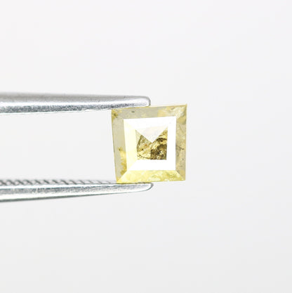 0.50 CT Geometric Shape Green Color Diamond For Multiple Occasions And WeddingFor Gold Ring Diamonds