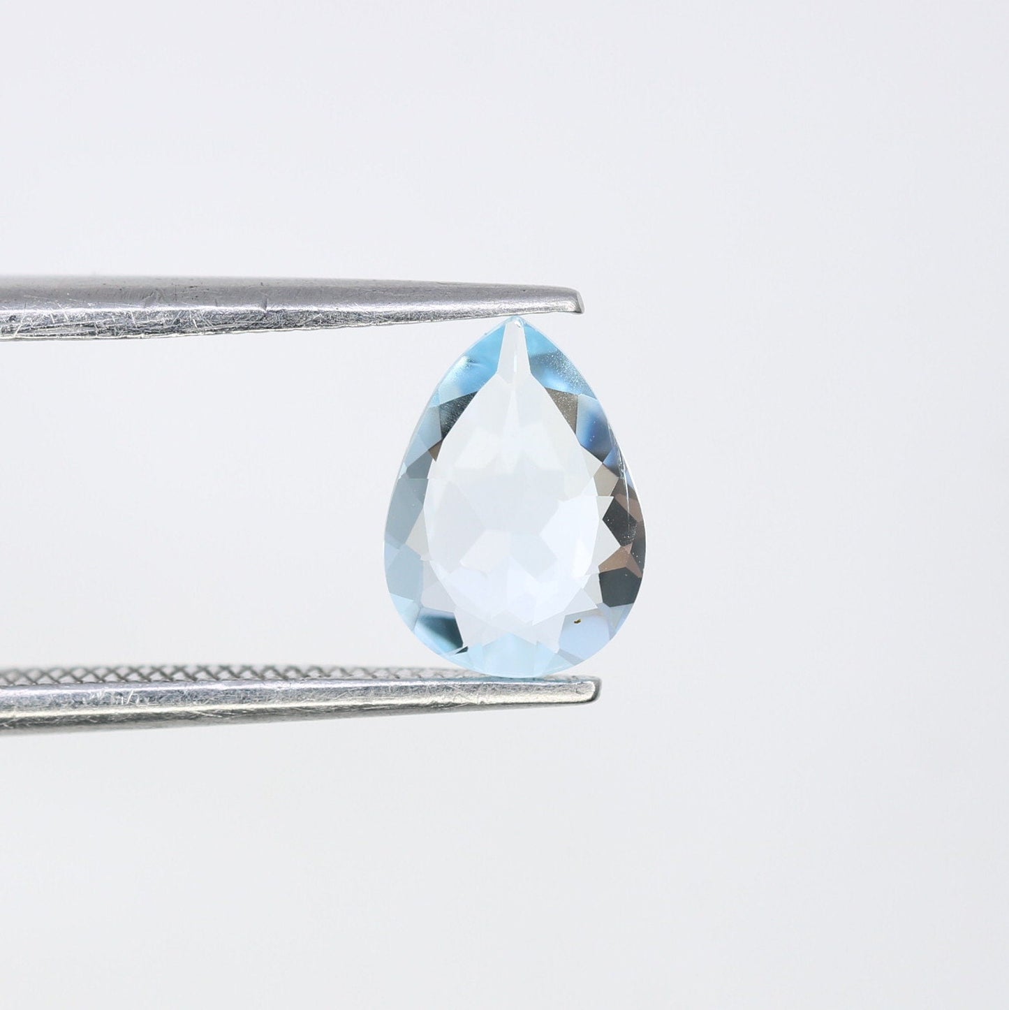 1.15 CT Pear Cut Aquamarine Blue Gemstone for Engagement Ring - Perfect for Wedding Jewelry and Gift for Loved Ones