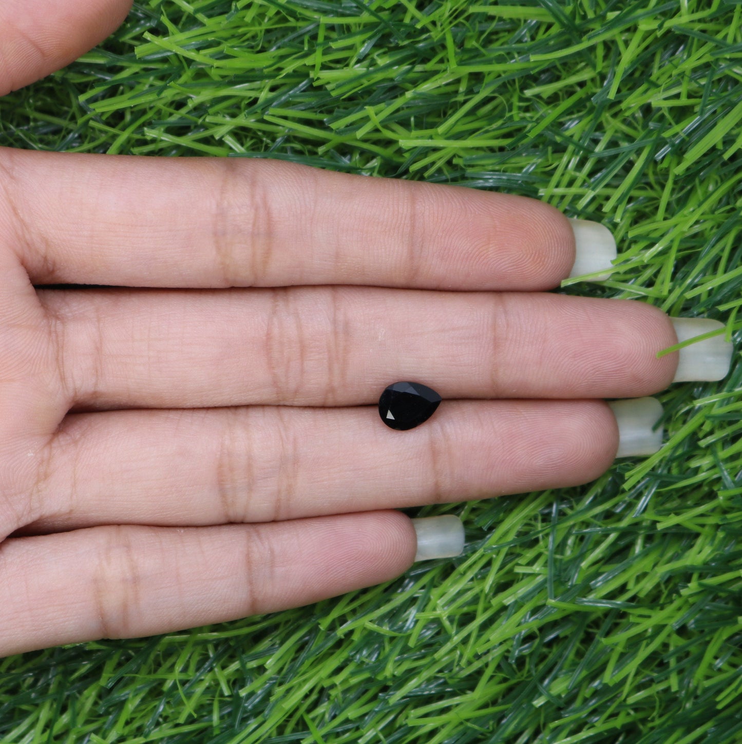 1.08 CT Black Pear Cut Gemstone for Weddings and Special Occasions - Elegant Pendant or Ring for Fine Jewelry