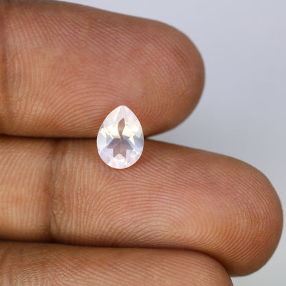 1.06 CT Beautiful Pear Shape Rose Quartz Gemstone for Pendant or Ring - Perfect Gift for Loved Ones