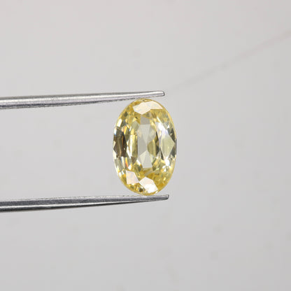 5.54 CT Natural Citrine Oval Loose Gemstone - Stunning Yellow Stone for Fine Jewelry and Diamonds