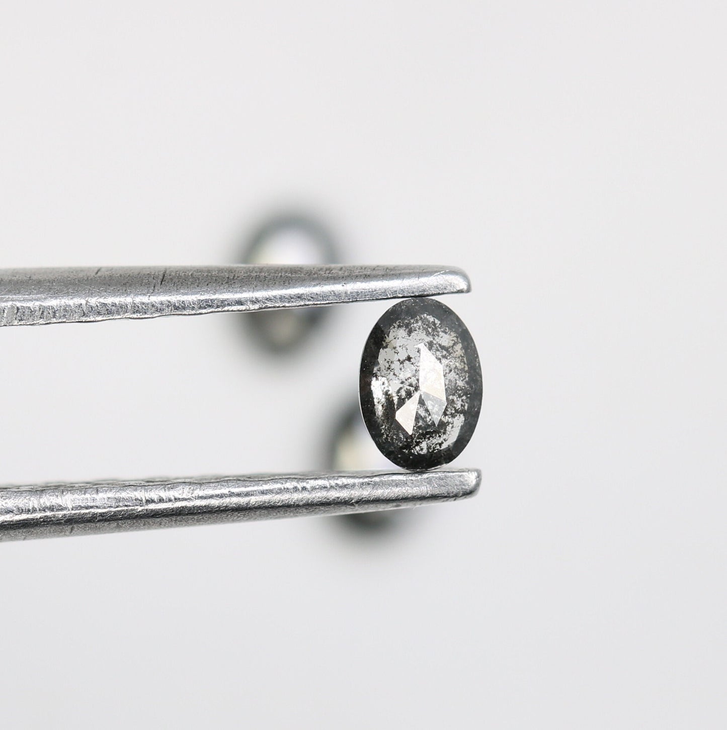 3.50 mm Loose Oval Salt and Pepper Diamond - Unique Gemstone for Custom Gold Rings & Distinctive Jewelry Creations