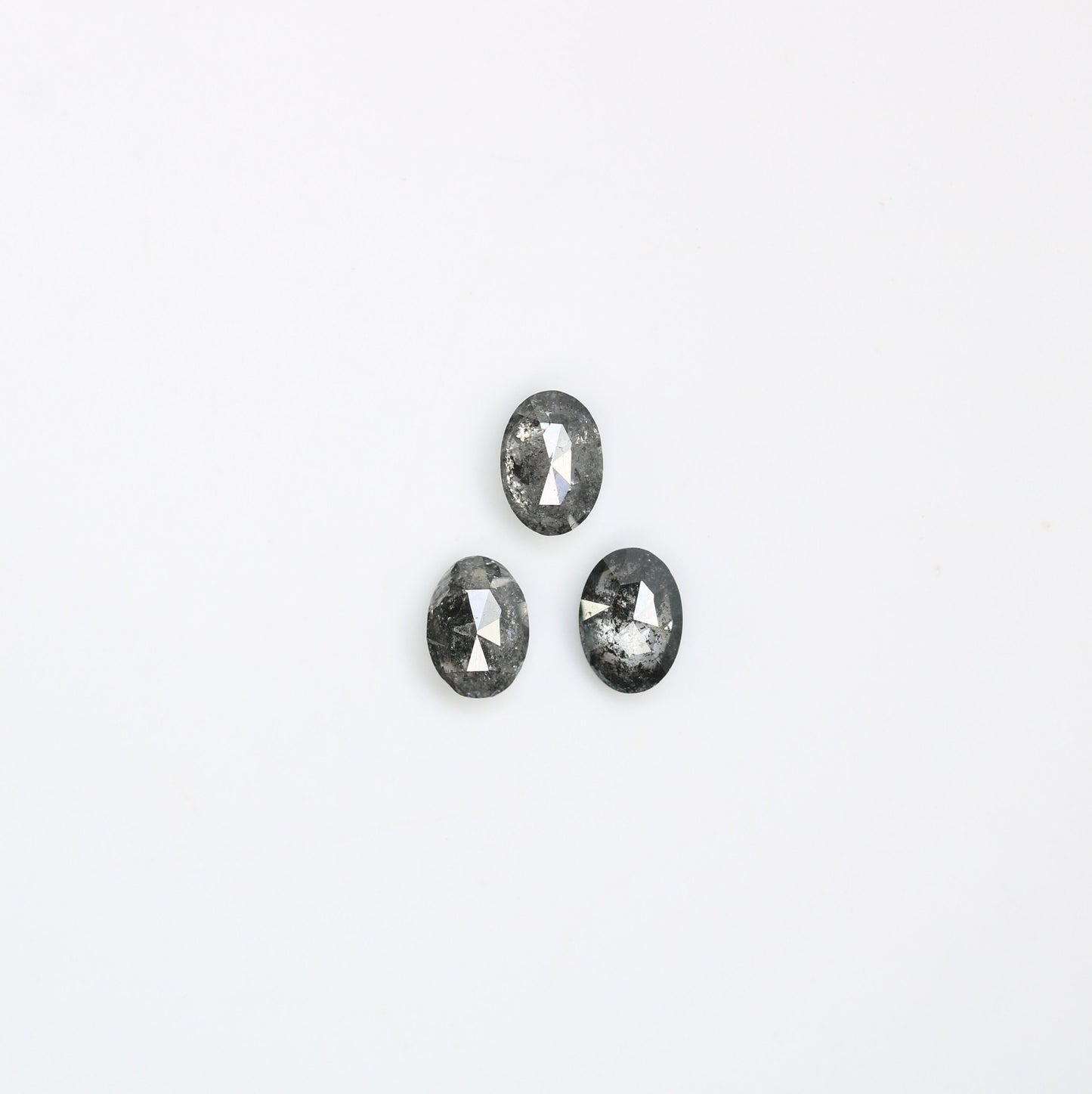 3.50 mm Loose Oval Salt and Pepper Diamond - Unique Gemstone for Custom Gold Rings & Distinctive Jewelry Creations