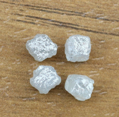 2.71 Carat Grey Raw Rough Diamond For Engagement RingFor Gold Ring Diamonds