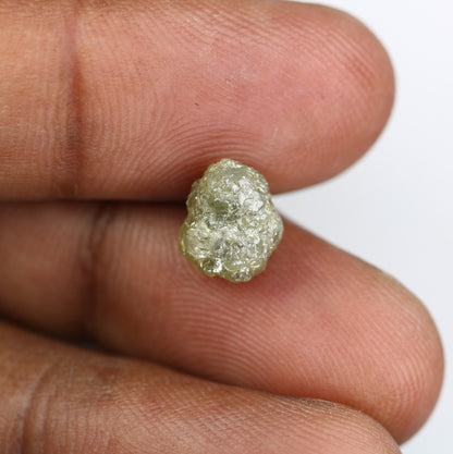 4.70 CT Light Green Rough Uncut Diamond For Engagement RingFor Gold Ring Diamonds