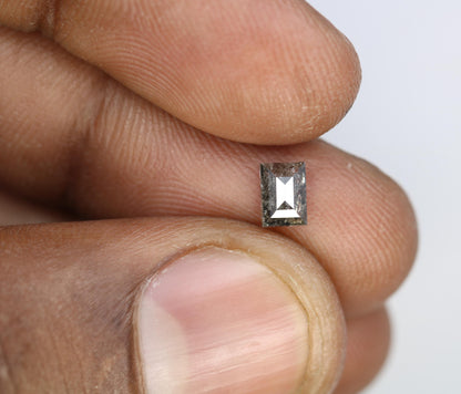 0.62 CT Beautiful Natural Emerald | Loose Green Gemstone for Custom Engagement Rings | Ethical and Conflict-Free Jewelry