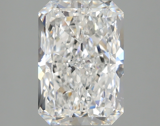 2 CT Radiant Cut Lab Grown Diamond IGI Certified